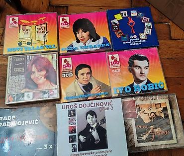 Kasete, CD i DVD: Neki CD su neotpakovani i potpuno novi. Ima ih preko 300. Kolekcija — 1