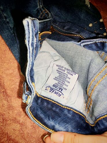 Farmerke: Ženske farmerke – nekoliko para Cena za dva para koju imaju ostecenja — 19