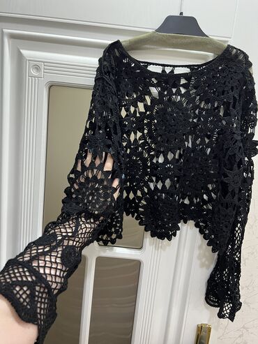 hicablı geyim: 10 azn ( razmer 40-42) L-Xl