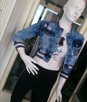 Ostale jakne, kaputi, prsluci: Predivna teksas jakna
Vel S
Kao nova
Uvoz Turska — 6