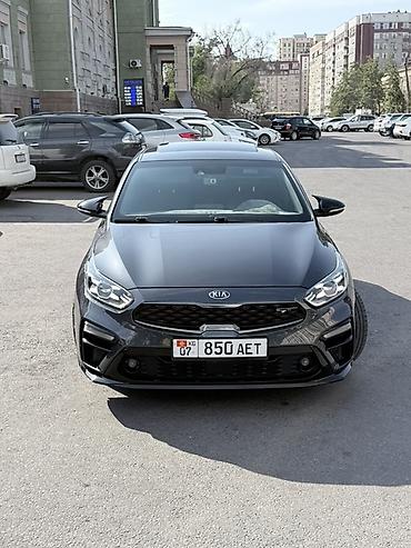 210 купе: Kia Cerato: 2019 г., 1.6 л, Вариатор, Бензин, Лифтбек — 3
