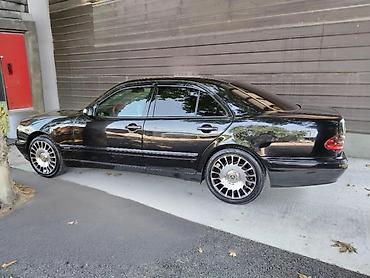 mercedes e220 cdi: Mercedes-Benz E 220: 2.2 l | 2000 il Sedan — 3