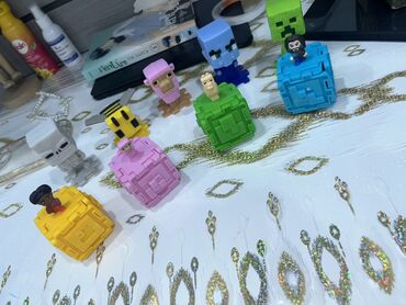 mokuru oyuncaqları: Birdenesi 3 manat. McDonald’s ve Minecraft. Hamsının qutulari