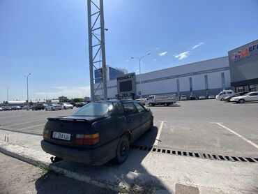 б 3 универсал: Volkswagen Passat: 1991 г., 1.8 л, Механика, Бензин, Седан