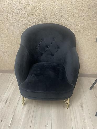 Kreslolar: Qara velvet/parça kreslo - Rəng: dərin qara - Material: yumşaq velvet — 3