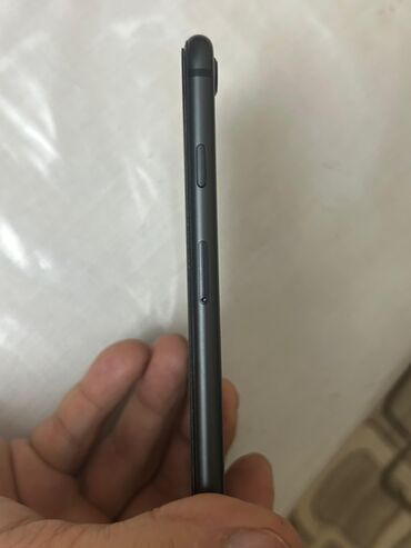 Apple iPhone: IPhone SE 2020, 64 GB, Qara, Barmaq izi, Simsiz şarj — 6