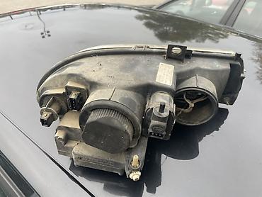 pezo 1: Alfa 156 farovi
Cena 15€ po komadu — 2