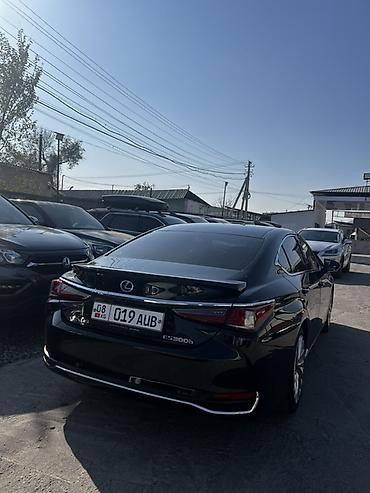 xedos 9: Lexus ES: 2019 г., Гибрид, Седан — 2