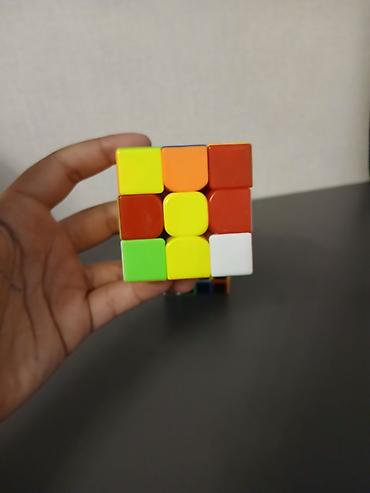 Rubik kubu: Məhsul: 3x3 rubik kubu (klassik rəngli puzzle) Təsvir: - Standart 3x3 — 1
