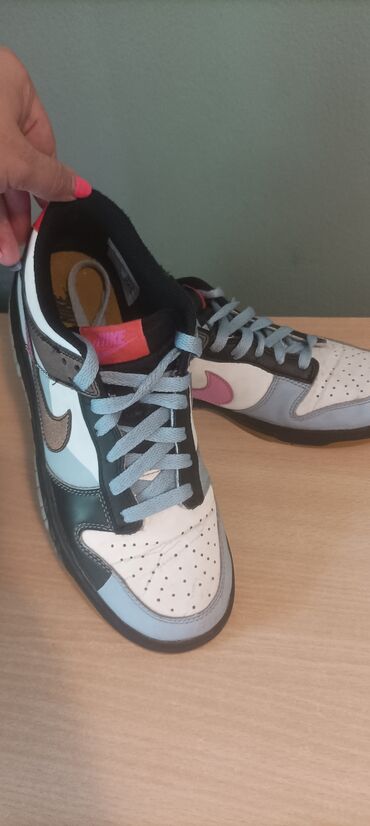 nine west beograd: Nike, 39, color - Multicolored