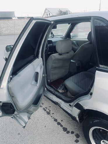 Volkswagen: Volkswagen Passat: 1996 г., 1.6 л, Механика, Газ, Седан — 9