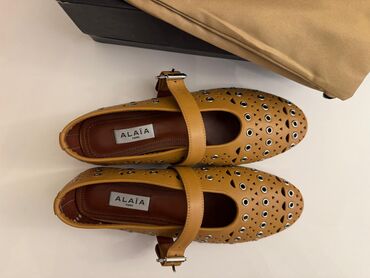 женская обувь 40 размер: Босоножкалар, 38, Alaïa, Жаңы, түсү - Саргыч боз, Өзү алып кетүү
