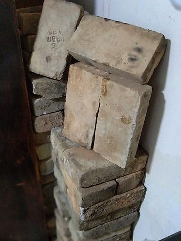 blok kərpic: Sovetin kerpici, yaxsi veziyyetdedir, islenmis. 150ədəd var adres — 4