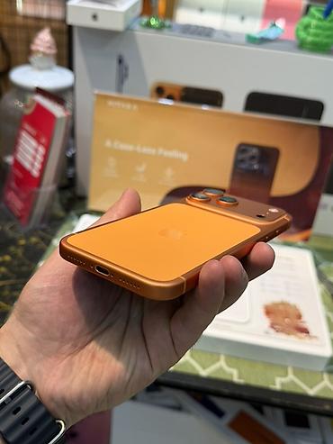 Apple iPhone: IPhone 17 Pro Max — 11