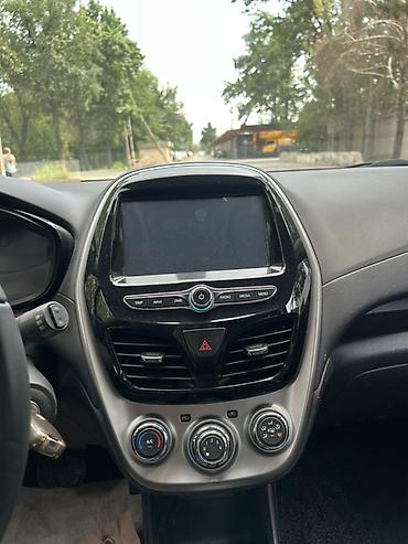 дверь спарк: Chevrolet Spark: 2017 г., 1 л, Автомат, Бензин, Хэтчбэк — 6