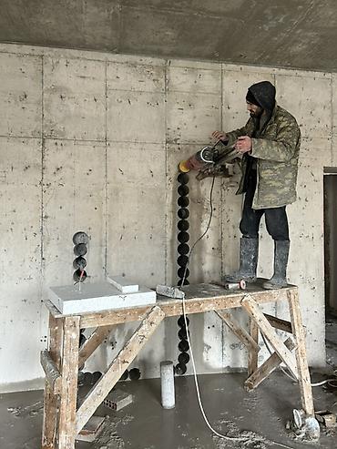 Beton deşmə və kəsim xidməti - Diamant karotla dəqiq beton deşmə: 32