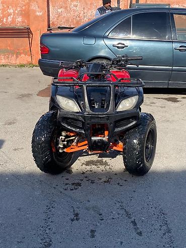 atv moped: ATV kros qvadrasi – qırmızı/qara rəngdə, ön və arxa baqaj çərçivələri — 5