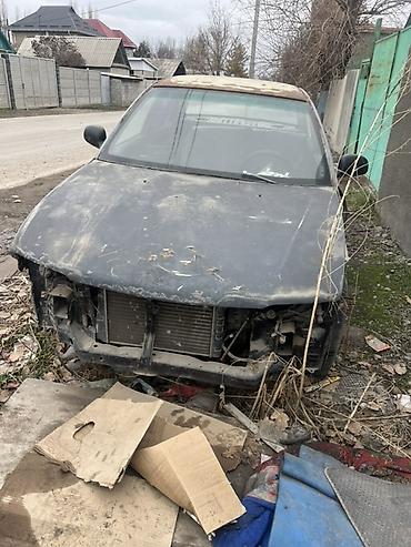 бишкек авто салон: Mitsubishi Lancer: 1992 г., 1.3 л, Кол менен иштөөчү, Бензин, Седан — 2