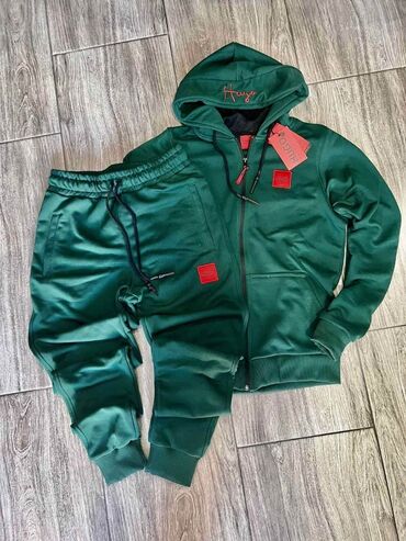 Gornji i donji deo: Dostupne
Pitati za velicinu
Alb brendirana garderoba
4200 — 2