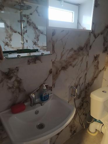 Günlük kirayə evlər: 50 kv. m, 3 otaqlı — 9