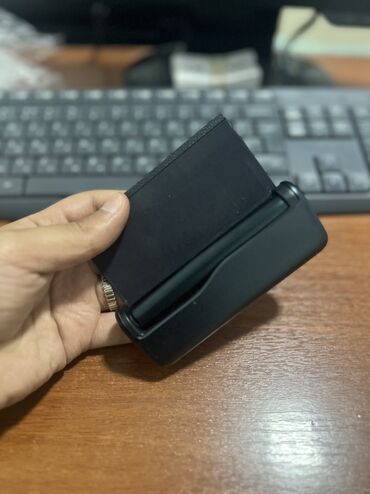 portativ monitor: IQOS siqaret qızdırıcı üçün orijinal şarj/daşıma futlyarı. - Kompakt