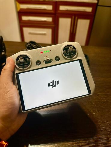 dji mavic 4: DJI Mavic 3 Pro с пультом DJI RC (встроенный экран) состояние дрона — 3