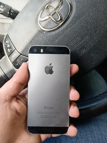 5s platasi: IPhone 5s, 16 GB, Gümüşü, Barmaq izi
