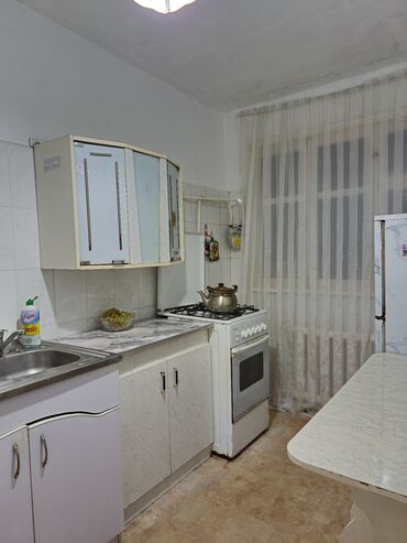 продаю или меняю дом на квартиру: 3 комнаты, 60 м², Индивидуалка, 3 этаж, Косметический ремонт