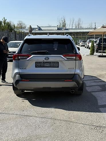 гранд хайлендер гибрид: Toyota RAV4: 2019 г., 2.5 л, Вариатор, Гибрид, Кроссовер — 4
