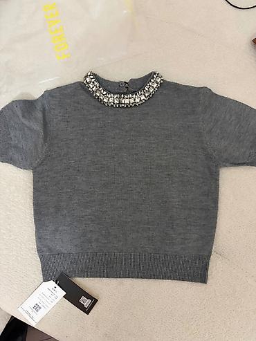 Qadın geyimləri: Forever 21 markasi qadın trikotaj bluzası - Rəng: boz - Ölçü: M (L — 2
