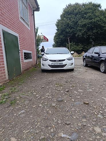 mersedes disk teker: Hyundai Elantra: 1.8 l | 2013 il Sedan — 2
