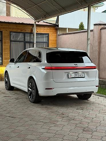 Lixiang: Lixiang L7: 2024 г., 1.5 л, Гибрид, Кроссовер — 10