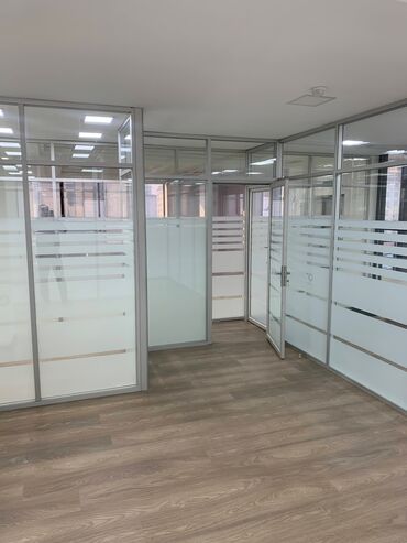 Алюминиевые окна на заказ: Перегородка Алюминиевый перегородка Цельно стеклянные Перегородки из — 25