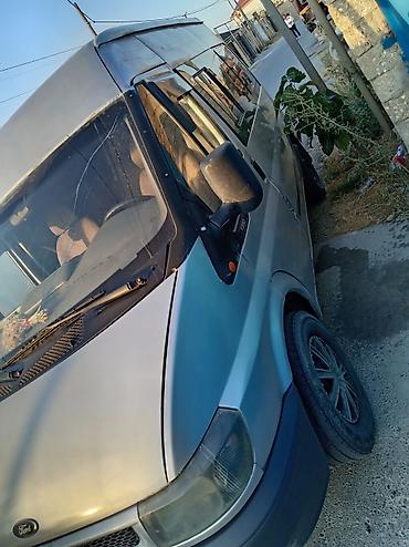 maqnitola az: Ford Transit: 0.2 l | 2000 il 430787 km Van body type — 7