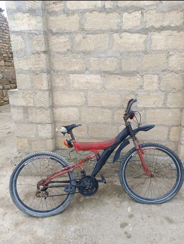velosiped hissəsi: Velosiped satlram üsdündə 1ədəd təkər verirəm patyeşkası, kameri