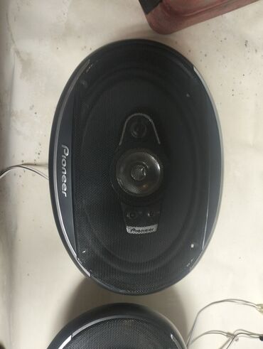 Мониторы: Pioneer TS-A6970F modeli avtomobil dinamikləri. Oval forması və qara