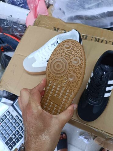 Patike: Adidas, 41 — 13