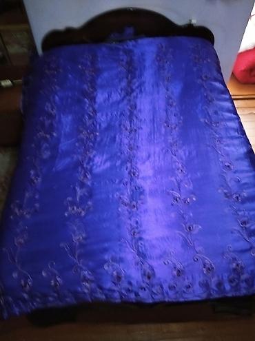 qızıl eşyaları: Iki neferlik yorgan 2.30*2.20,icinde 8 kilo yun var, ustu atlasyun — 3