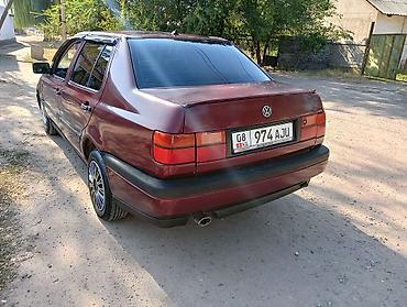 w210 55: Volkswagen Vento: 1992 г., Седан — 4