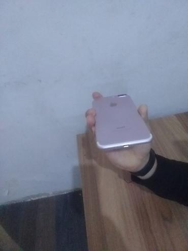 iphone 7 gold: IPhone 7 Plus, Rose Gold, Barmaq izi — 3