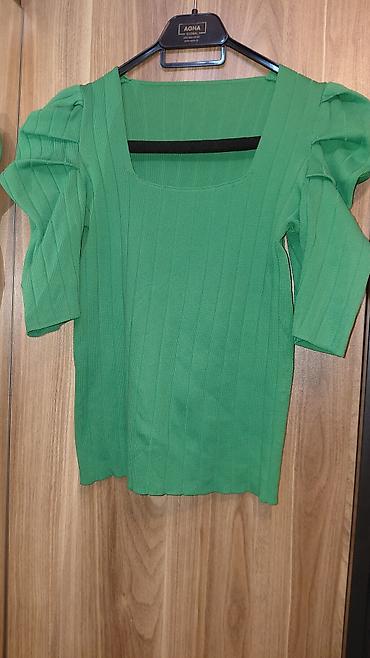 qar geyimi: Maksimun 10 alana 1 manatdan Qadın üst geyimləri dəsti 1) Ağ T‑shirt — 3