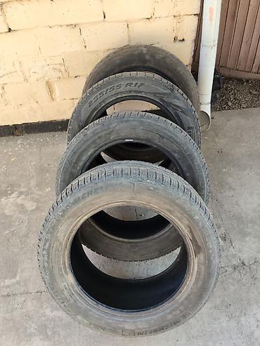 crv 2: Шины 235 / 55 / R 17, Зима, Б/у, Комплект, Легковые, Michelin — 1