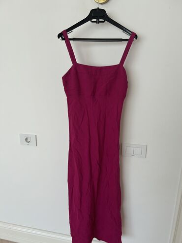 Dəstlər, kostyumlar: В связи с переездом в другую страну продам гардероб набором на размер — 6