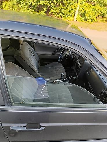 туманик акорд: Volkswagen Passat CC: 1991 г., 2 л, Механика — 2