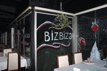 Bayram bəzəkləri: Şüşə vitrinlər üçün Yeni il və qış mövzusunda dekorativ rəsmlər — 9