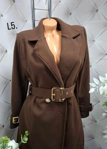 Kaputi: Dior kaputi
Do 2XL
4500din🥰😊 — 2