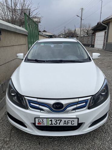 той машина: BYD : 2018 г., 2.2 л, Автомат, Электромобиль, Седан