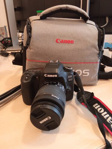 Canon EOS 80D DSLR fotoaparatı EF-S 18-55mm IS STM linzası ilə təchiz