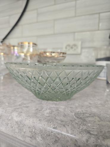 Статуэтки: Фарфоровые статуэтки времен СССР
есть сколы и другие советские вещи — 25