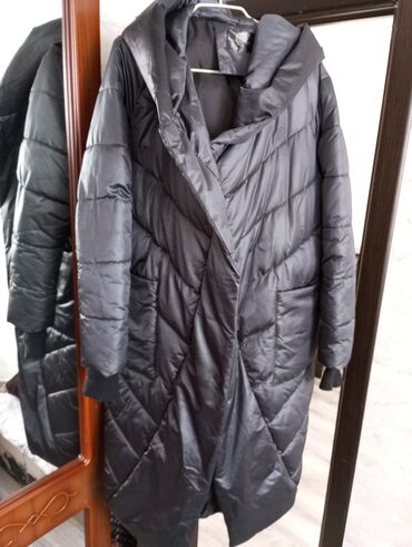 женская куртка зимняя: Куртка зимний сезон 
б/у